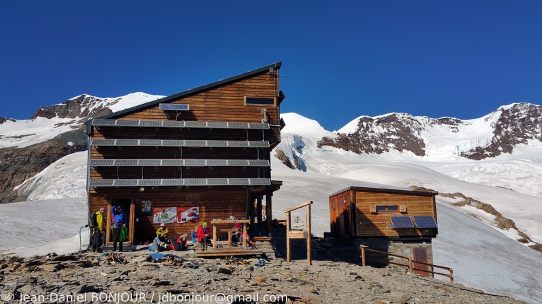 Refuge CAI Quintino Sella (3585) 2016-08-22 068.jpg