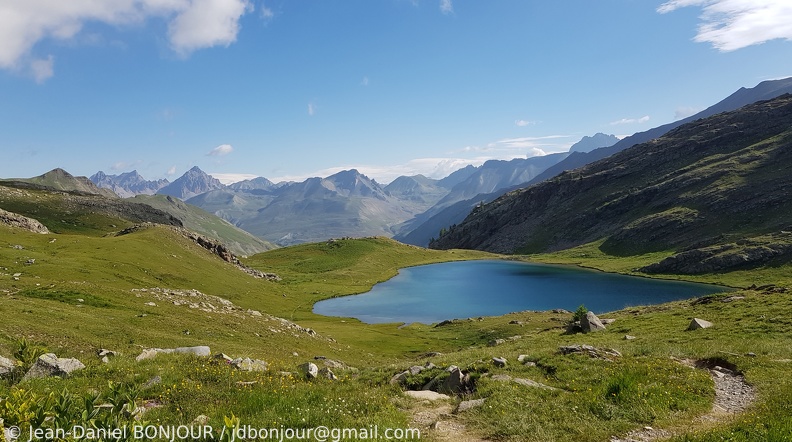 Lac du Lauzanier (2284), entrée dans le parc national du Mercantour 2020-07-24 578b Cty.jpg
