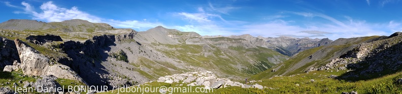 En-dessous du Col de Crouzette (vue au nord-ouest vers Roya) 2020-07-26 661b Cty.jpg