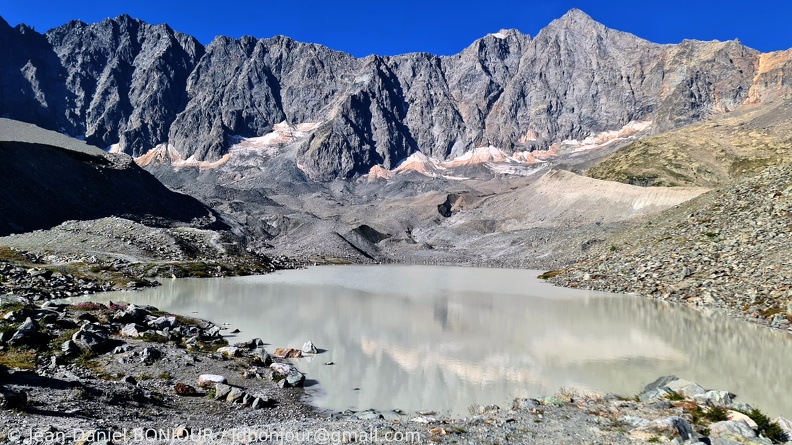 Lac du Glacier d'Arsine (2445) 2022-07-19 564.jpg