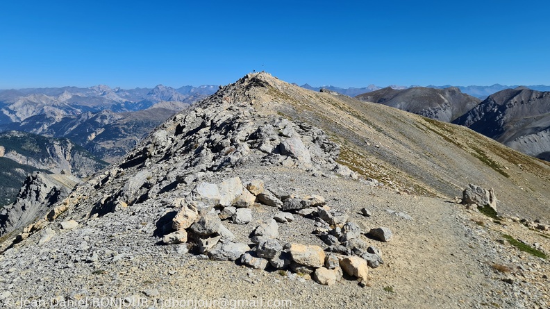 Depuis l'antécîme sud (2844), vue au nord vers le Pic Ouest de Côte Belle (2856) 2022-07-31 572.jpg
