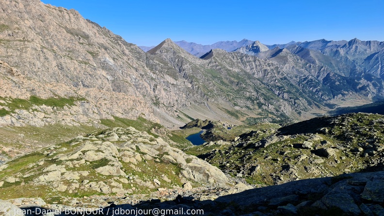 Dans la montée au Passo Seillierino, vue arrière vers le nord 2022-07-26 277.jpg