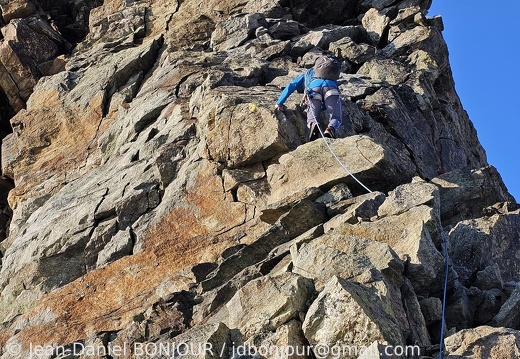 2025-08-07 020 Escalade Fortezza